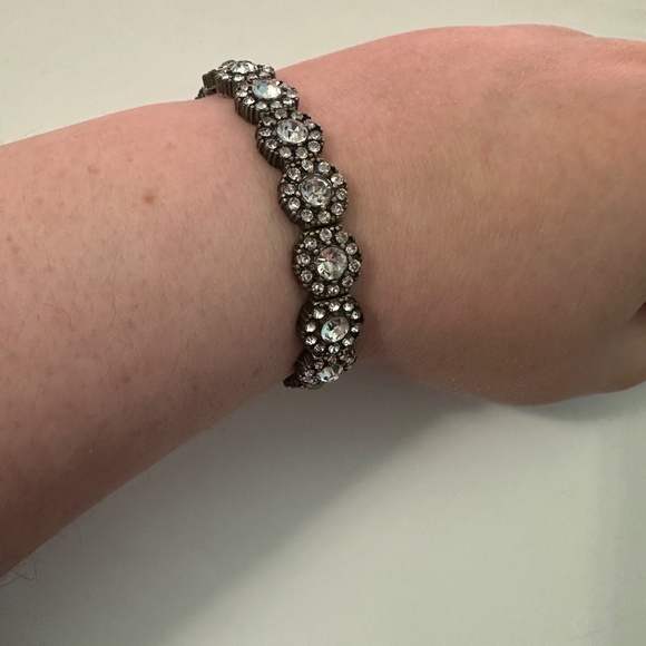 Vintage-Style Rhinestone Stretch Bracelet – Silver Tone with Clear Stones - Picture 3 of 7